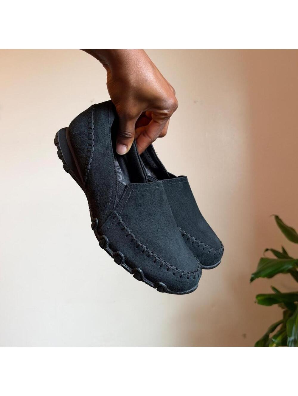 Skechers Black Suede Moccasin Loafers Air-Cooled Memory Foam Slip On Womens US 7